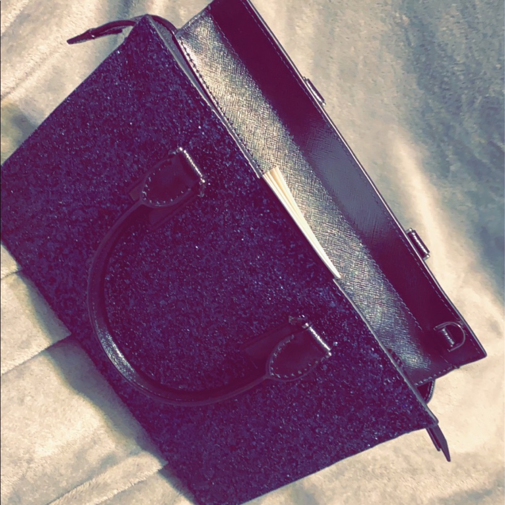 Kate Spade Purse♠️💗 - Picture 2 of 3